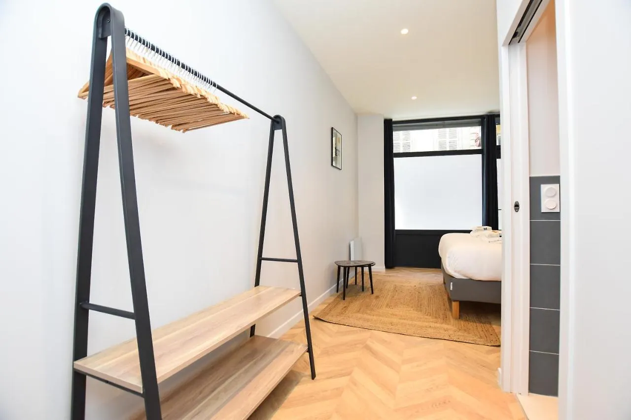 Cmg Poissonniere - Barbes Rochechouart Paris